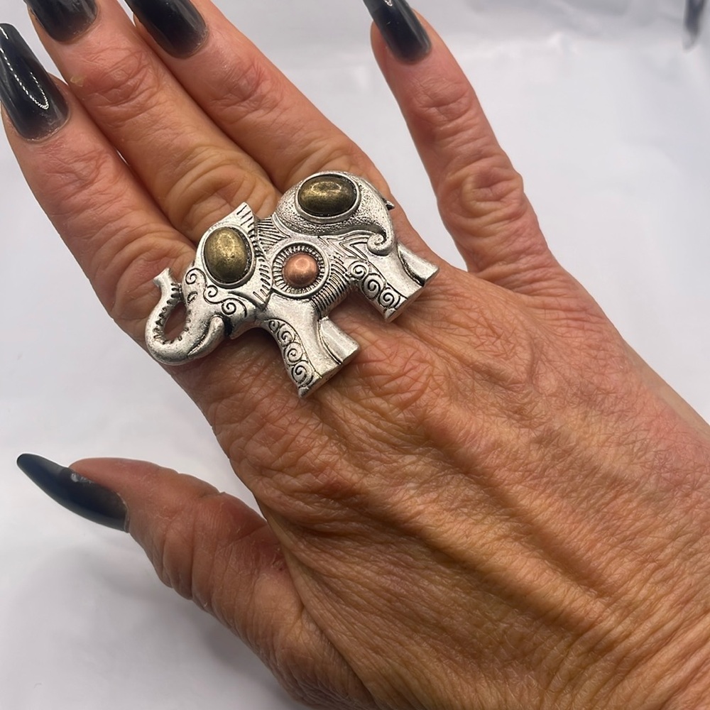 Elephant Ring trunk up good luck stretch Ring